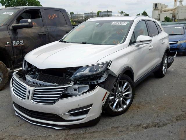 5LMCJ1A92FUJ32605 - 2015 LINCOLN MKC WHITE photo 2