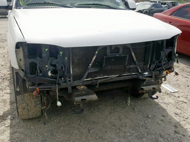 1GKEK63UX4J186300 - 2004 GMC YUKON DENA WHITE photo 9