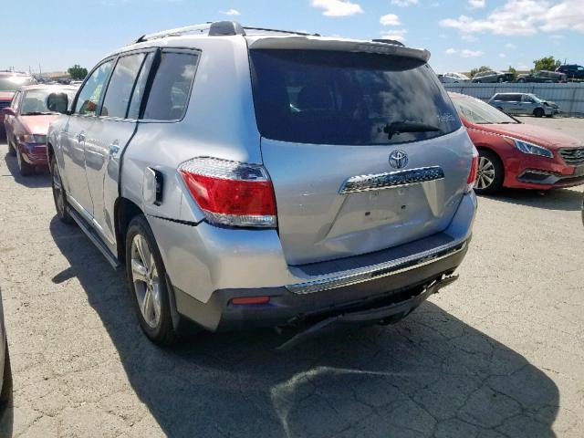 5TDDK3EHXDS227274 - 2013 TOYOTA HIGHLANDER GRAY photo 3