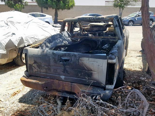 1N6ED27T13C403975 - 2003 NISSAN FRONTIER C BURN photo 4