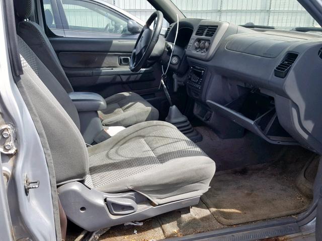 1N6ED27T41C324913 - 2001 NISSAN FRONTIER C SILVER photo 5