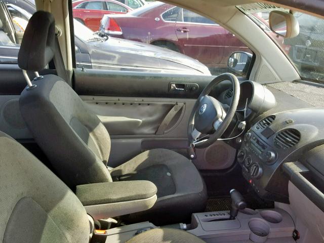 3VWCS21C61M414908 - 2001 VOLKSWAGEN NEW BEETLE Qara foto 5