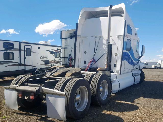 1XKTDB9X71J870924 - 2001 KENWORTH CONSTRUCTI WHITE photo 4