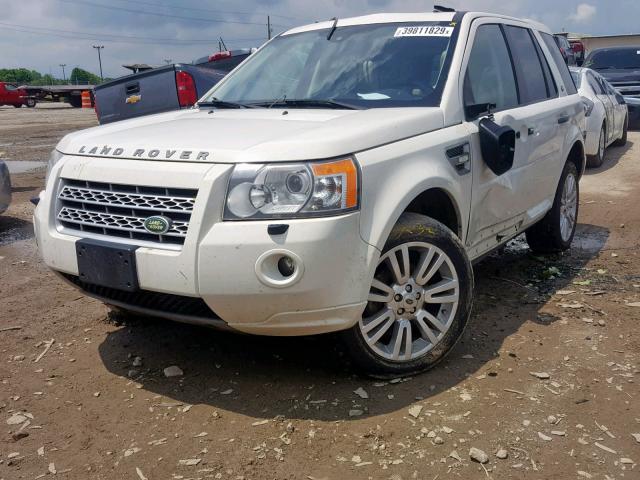 SALFR2BNXAH155123 - 2010 LAND ROVER LR2 HSE WHITE photo 2