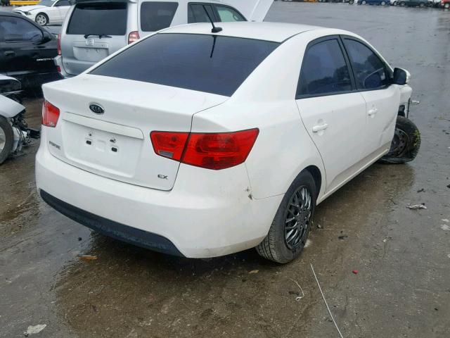 KNAFU4A26A5104256 - 2010 KIA FORTE EX WHITE photo 4