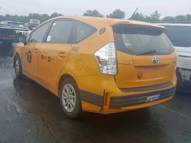 JTDZN3EU6E3322458 - 2014 TOYOTA PRIUS V YELLOW photo 3