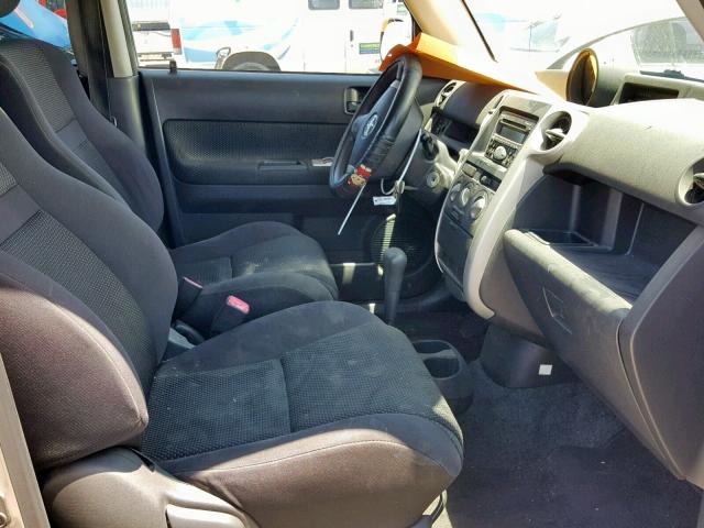 JTLKT324950213994 - 2005 TOYOTA SCION XB Графитовый фото 5