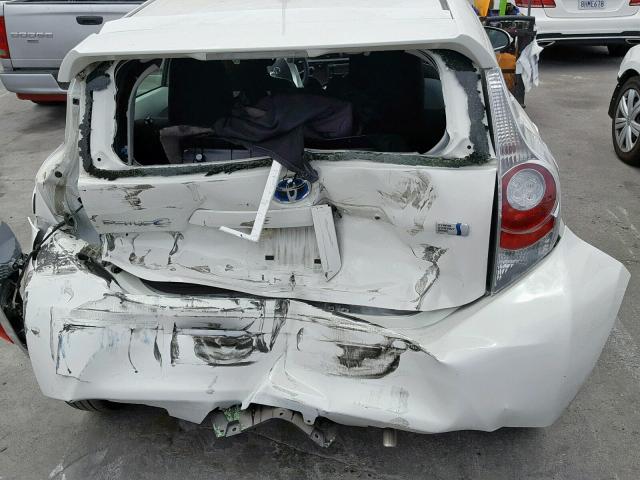 JTDKDTB35E1572575 - 2014 TOYOTA PRIUS C WHITE photo 9