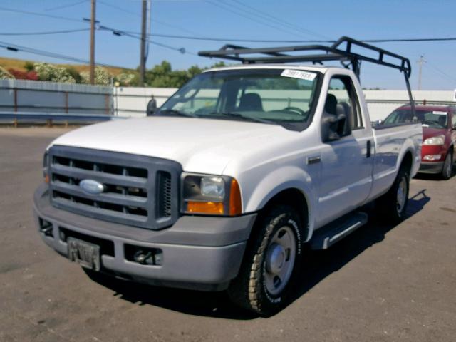 1FTSF305X7EB47203 - 2007 FORD F350 SRW S WHITE photo 2