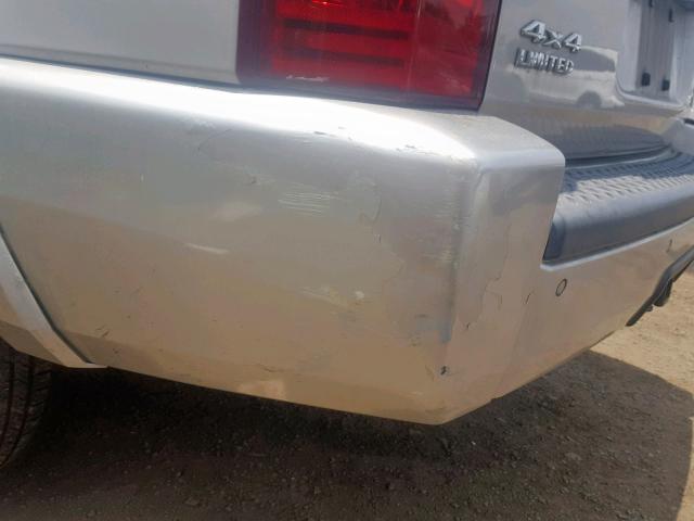 1J8HG58206C364548 - 2006 JEEP COMMANDER CREAM photo 9