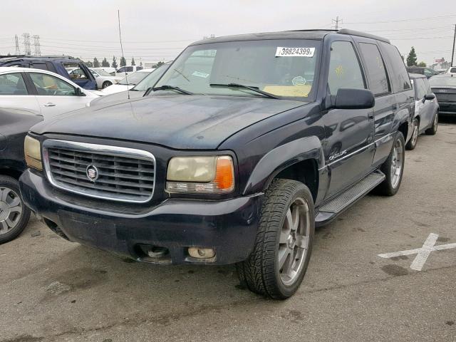 1GYEK13R7YR161382 - 2000 CADILLAC ESCALADE BLACK photo 2