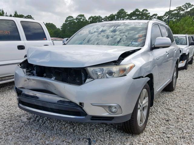 5TDYK3EHXBS043998 - 2011 TOYOTA HIGHLANDER SILVER photo 2