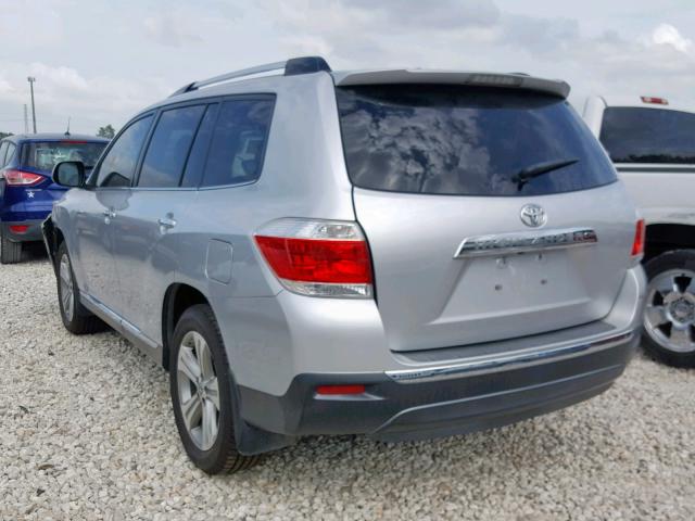 5TDYK3EHXBS043998 - 2011 TOYOTA HIGHLANDER SILVER photo 3