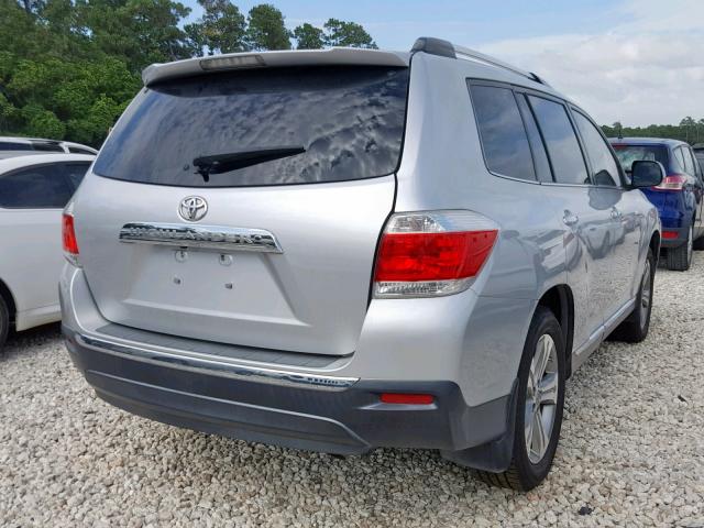 5TDYK3EHXBS043998 - 2011 TOYOTA HIGHLANDER SILVER photo 4