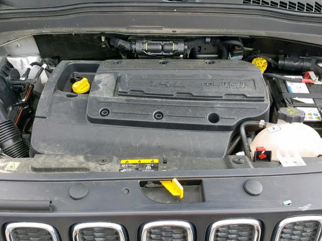 ZACCJBAH7JPH25438 - 2018 JEEP RENEGADE S SILVER photo 7