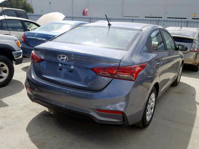 3KPC24A35KE084348 - 2019 HYUNDAI ACCENT SE GRAY photo 4