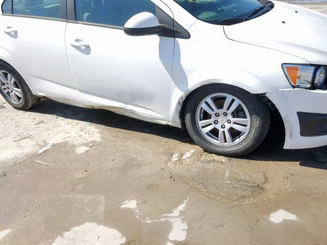 1G1JA5SH0C4188428 - 2012 CHEVROLET SONIC LS WHITE photo 9