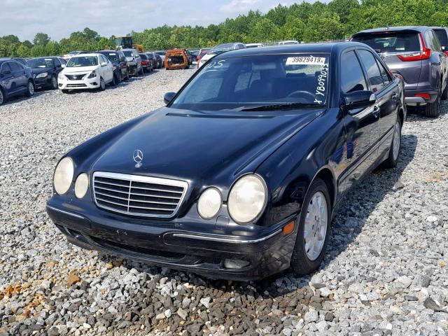 WDBJF65J5YB099033 - 2000 MERCEDES-BENZ E 320 BLACK photo 2