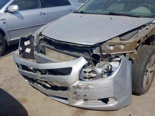 1G1ZC5E17BF379326 - 2011 CHEVROLET MALIBU 1LT SILVER photo 9