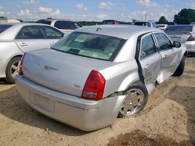 2C3KA53GX6H103544 - 2006 CHRYSLER 300 TOURIN SILVER photo 4