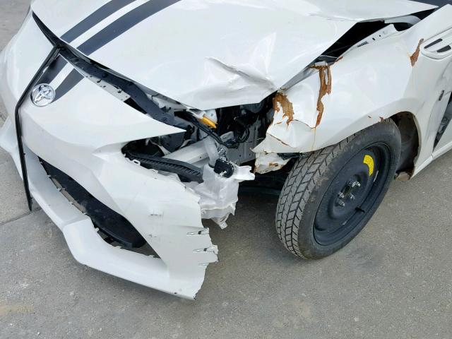 JF1ZNAA13H8707683 - 2017 TOYOTA 86 BASE WHITE photo 9