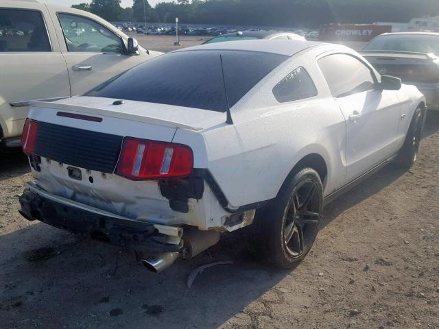 1ZVBP8CF9C5229526 - 2012 FORD MUSTANG GT WHITE photo 4