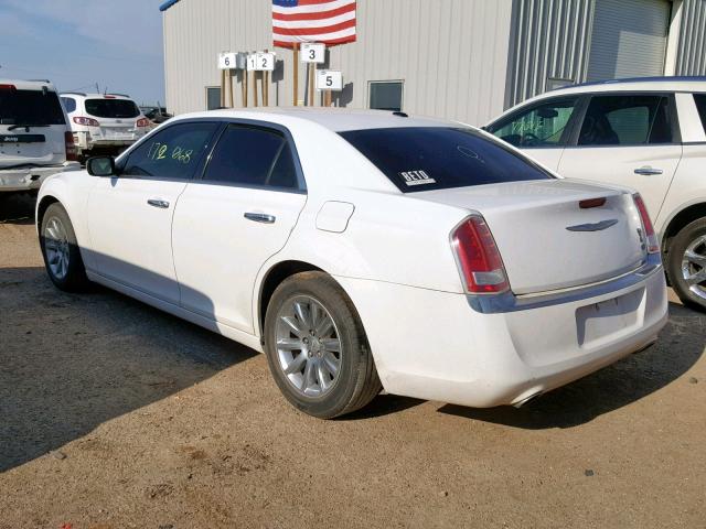 2C3CCACG4CH250297 - 2012 CHRYSLER 300 LIMITE WHITE photo 3