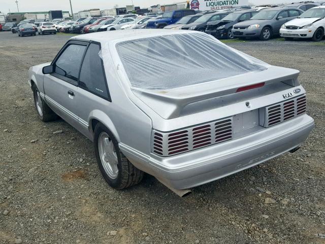 1FABP41EXJF239548 - 1988 FORD MUSTANG LX SILVER photo 3