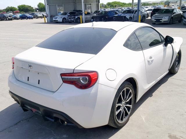 JF1ZNAA16H8701263 - 2017 TOYOTA 86 BASE WHITE photo 4