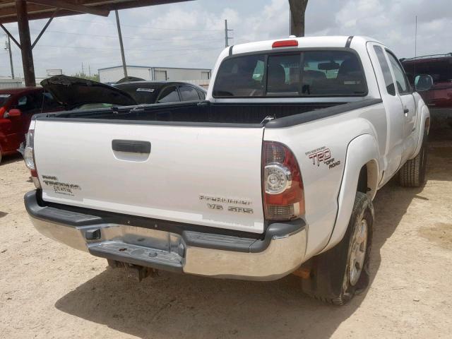 5TETU62N89Z605555 - 2009 TOYOTA TACOMA PRE WHITE photo 4