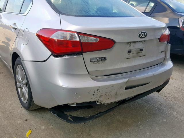 KNAFX4A81E5124769 - 2014 KIA FORTE EX SILVER photo 9