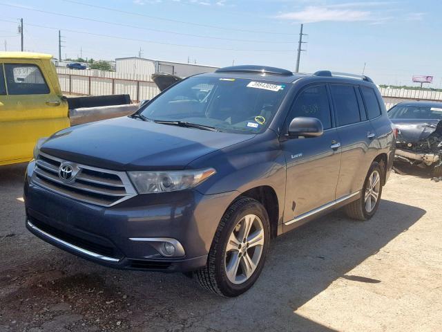 5TDYK3EHXCS052170 - 2012 TOYOTA HIGHLANDER GRAY photo 2