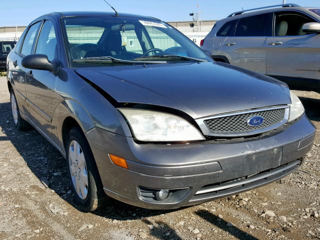 1FAFP34N86W172298 - 2006 FORD FOCUS ZX4 GRAY photo 1