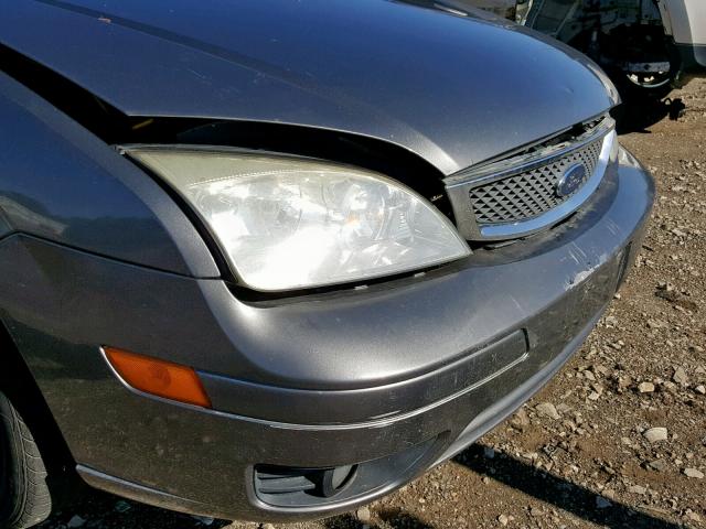 1FAFP34N86W172298 - 2006 FORD FOCUS ZX4 GRAY photo 9