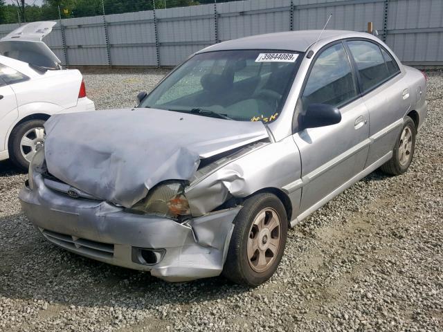 KNADC125936247295 - 2003 KIA RIO SILVER photo 2