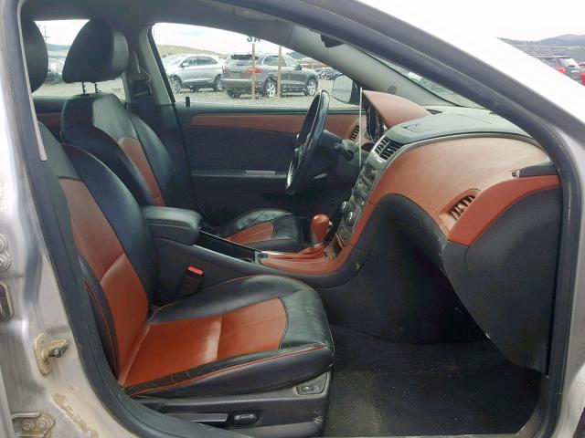 1G1ZE5EU7BF225204 - 2011 CHEVROLET MALIBU LTZ 银色 照片 5