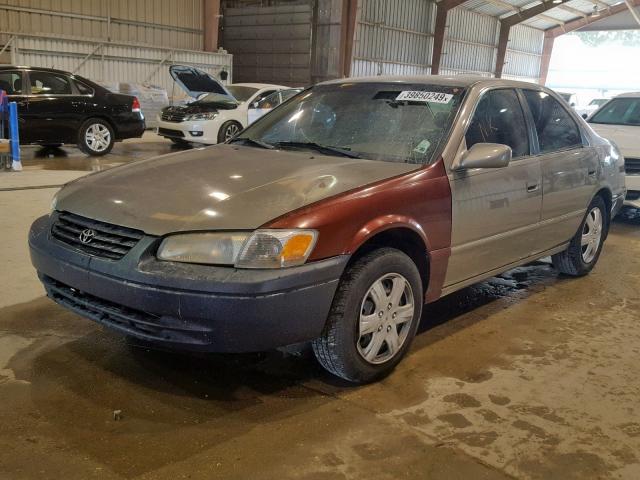 4T1BF22KXWU069440 - 1998 TOYOTA CAMRY CE 灰色 照片 2