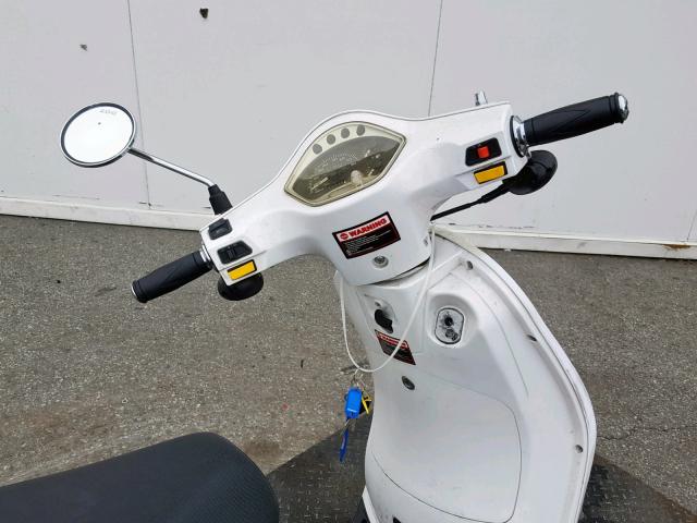 L5YTCKPA7G1156418 - 2016 ZNEN SCOOTER WHITE photo 5