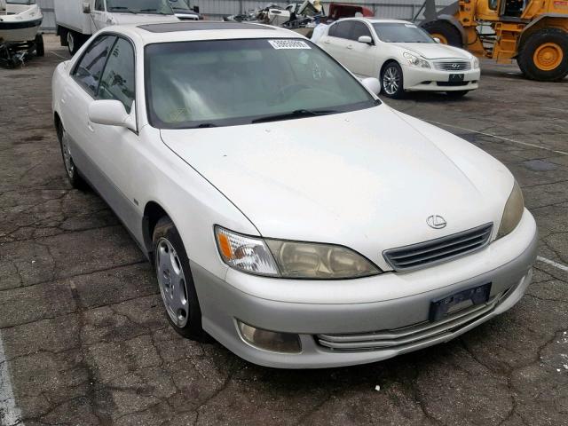 JT8BF28G1Y5102232 - 2000 LEXUS ES 300 WHITE photo 1