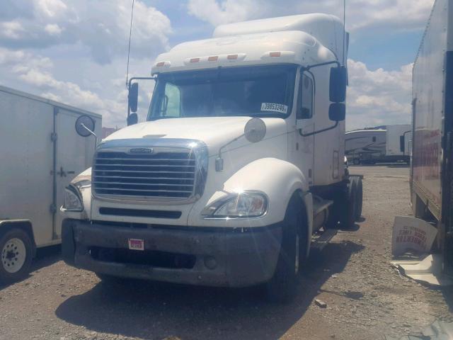 1FUJA6CK67LW27207 - 2007 FREIGHTLINER CONVENTION WHITE photo 2