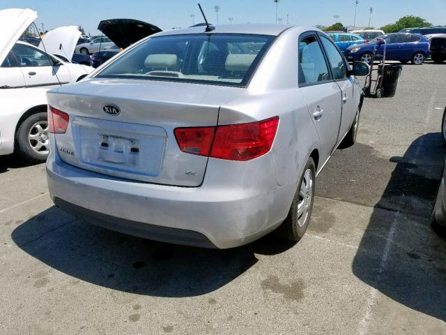 KNAFU4A22C5630550 - 2012 KIA FORTE EX SILVER photo 4