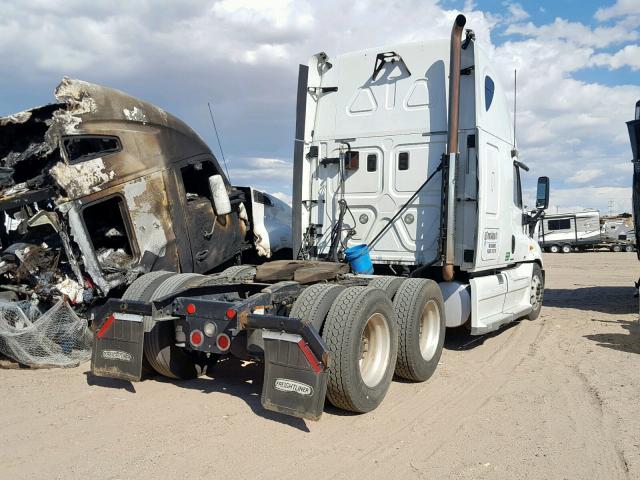 1FUJGLDR6ALAS9850 - 2010 FREIGHTLINER CASCADIA 1 WHITE photo 4