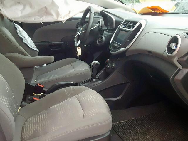 1G1JB5SH9H4125901 - 2017 CHEVROLET SONIC LS WHITE photo 5