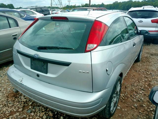 1FAFP31N66W151941 - 2006 FORD FOCUS ZX3 SILVER photo 4