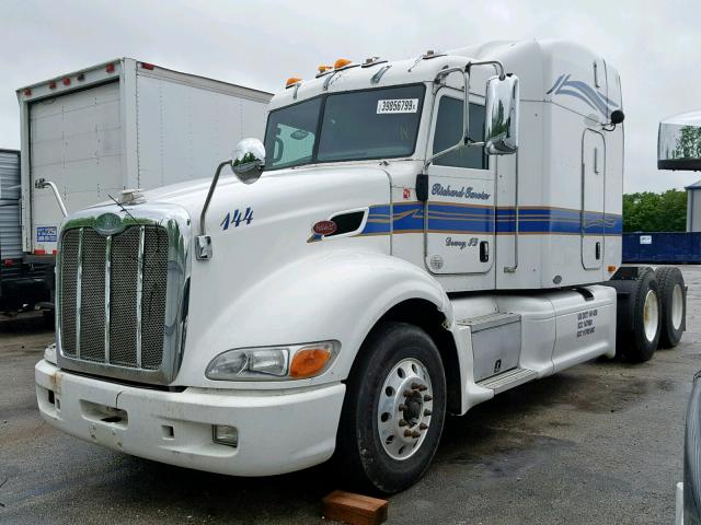 1XPHD49X7BD131256 - 2011 PETERBILT 386 WHITE photo 2