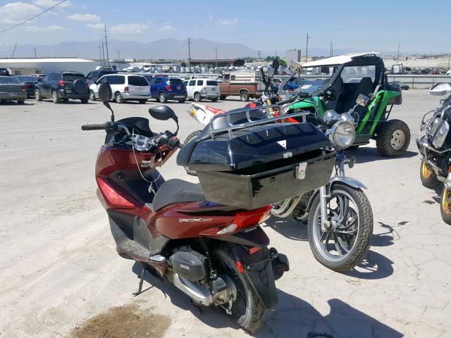 RLHKF1809GY100076 - 2016 HONDA PCX 150 RED photo 3