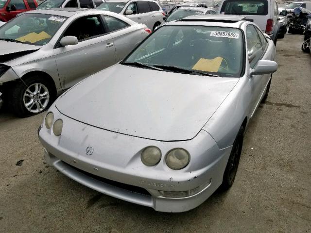 JH4DC4466YS001134 - 2000 ACURA INTEGRA GS SILVER photo 2