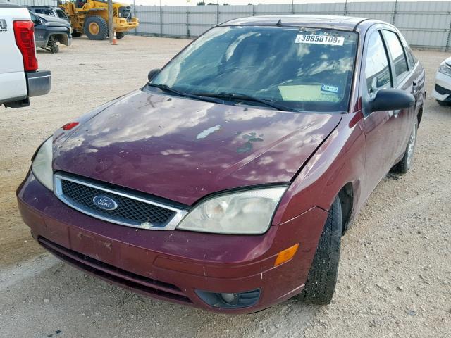 1FAHP34N07W202341 - 2007 FORD FOCUS ZX4 RED photo 2