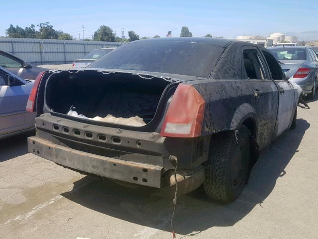 2C3KA53G16H192663 - 2006 CHRYSLER 300 TOURIN BLACK photo 4