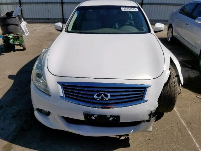 JN1CV6AP0AM402630 - 2010 INFINITI G37 BASE WHITE photo 9